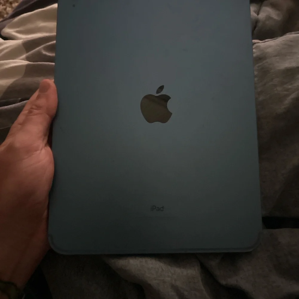 Apple *BRAND NEW* IPad 10th Gen.